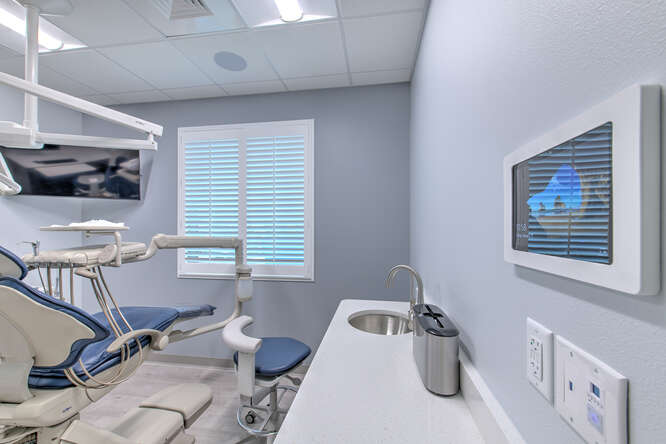 510 Oakfield Dr Brandon FL-small-033-176-A6 Dental Chair70-666x444-72dpi